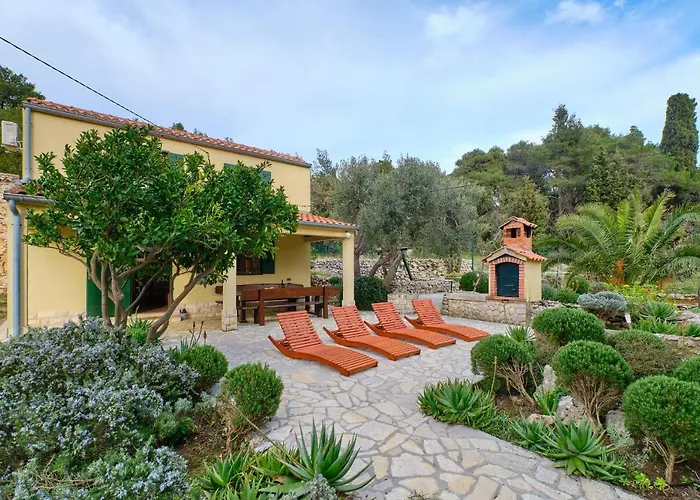 Casa Aromatica Maria Feriehus Mali Lošinj