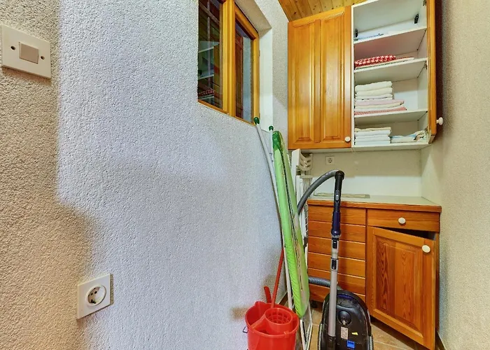 Casa Aromatica Maria Feriehus Mali Lošinj