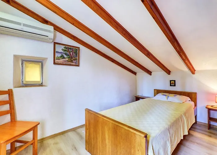 Casa Aromatica Maria Feriehus Mali Lošinj