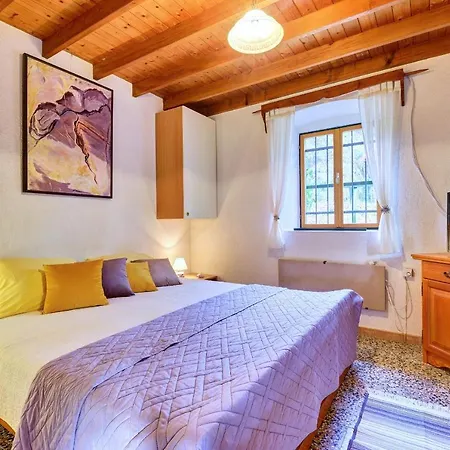 Casa Aromatica Maria Holiday home