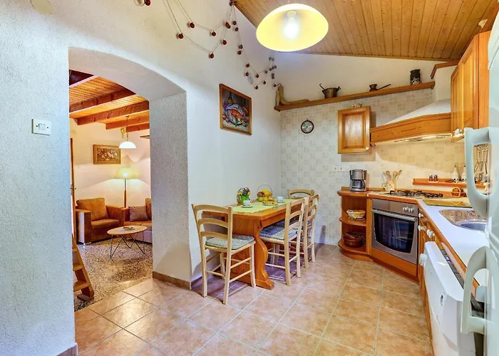 Casa Aromatica Maria Holiday home *